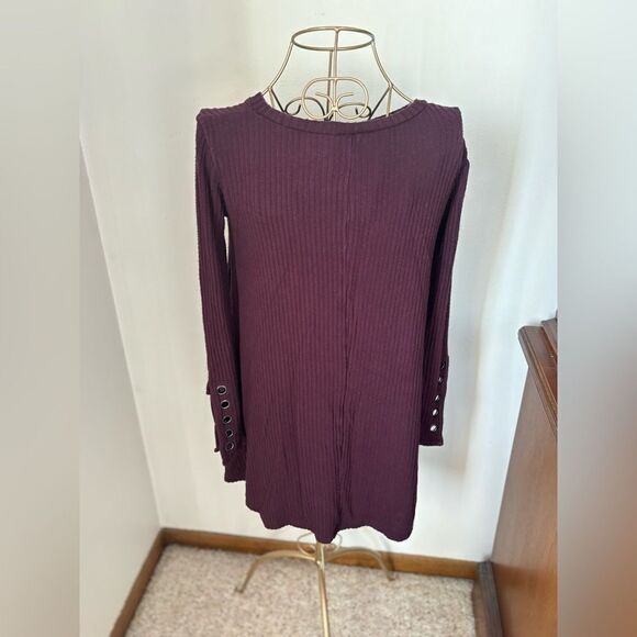 American Eagle sweater with sleeve details size XS - Picture 12 of 13